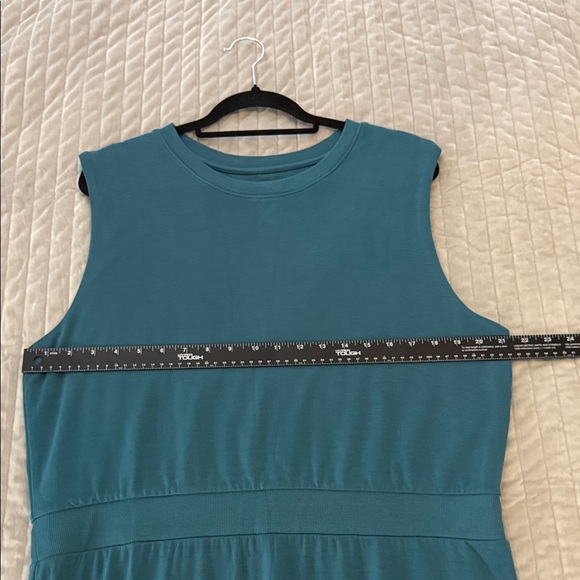 Lou & Grey Soft Knit Sleeveless dress- Size 1X - Picture 7 of 8